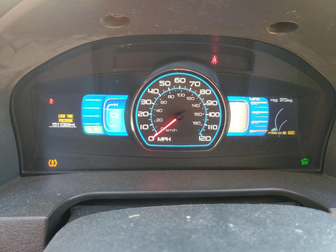 2010 Ford Fusion Hybrid VIN: 3FADP0L30AR384940 Lot: 85367355