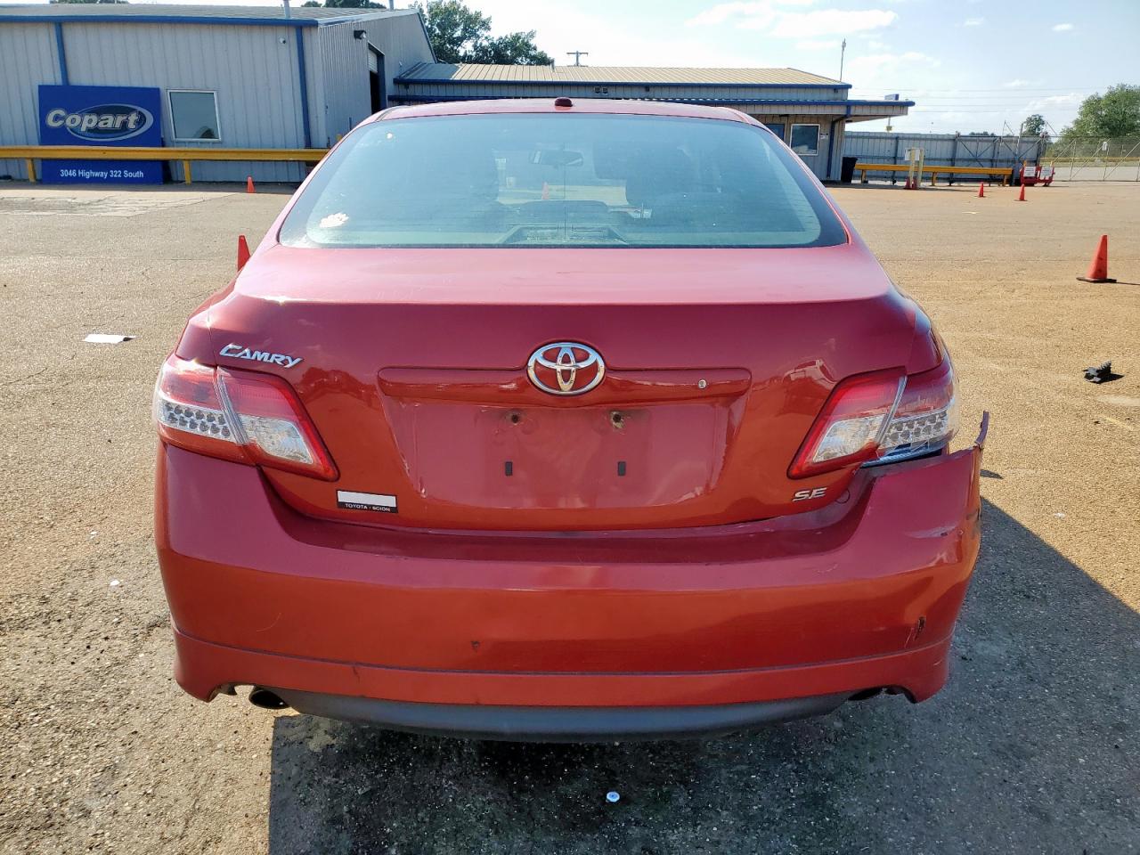 2010 Toyota Camry Base VIN: 4T1BF3EK6AU506568 Lot: 81952385