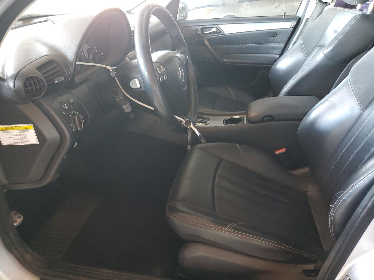 2005 Mercedes-Benz C 55 Amg VIN: WDBRF76J95F628897 Lot: 81850435