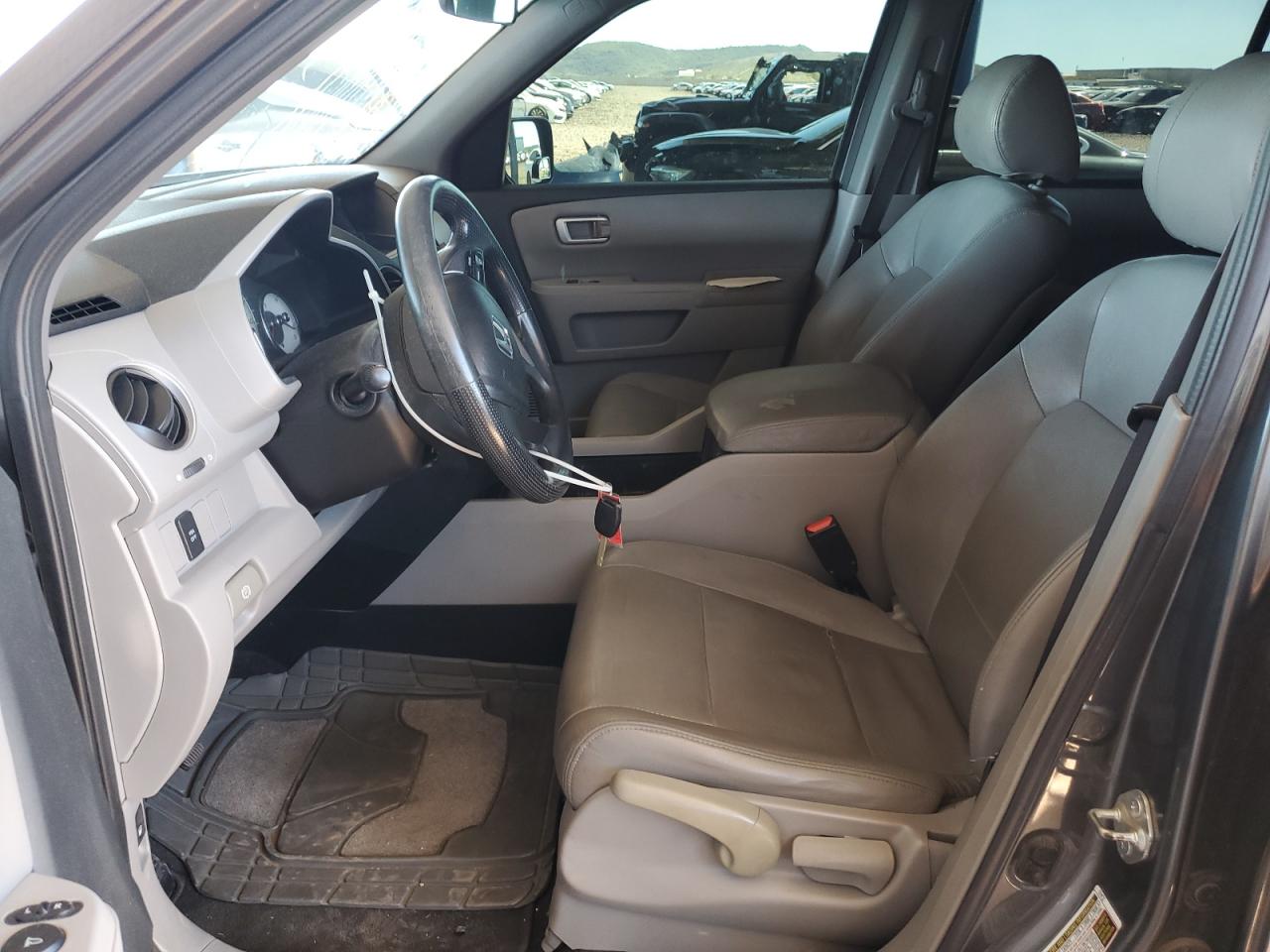 2011 Honda Pilot Lx VIN: 5FNYF4H29BB051869 Lot: 84602875