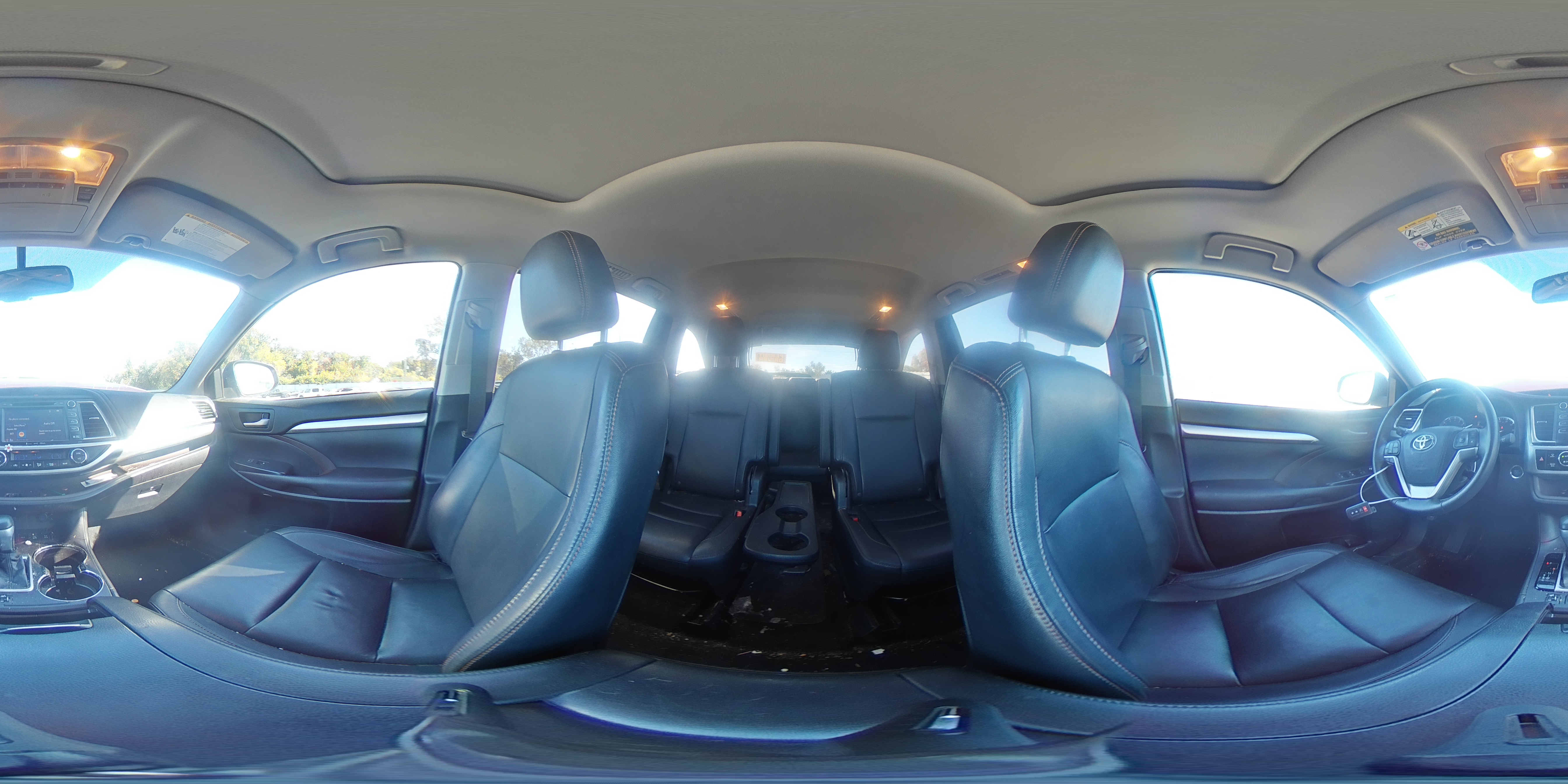 2016 Toyota Highlander Xle VIN: 5TDJKRFH3GS335132 Lot: 90825205