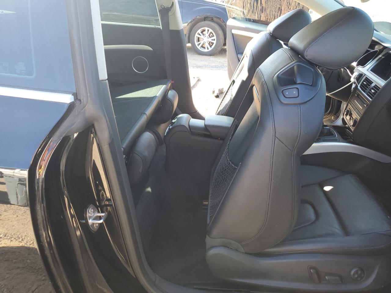 2011 Audi A5 Premium Plus VIN: WAURFAFR6BA002394 Lot: 82724625