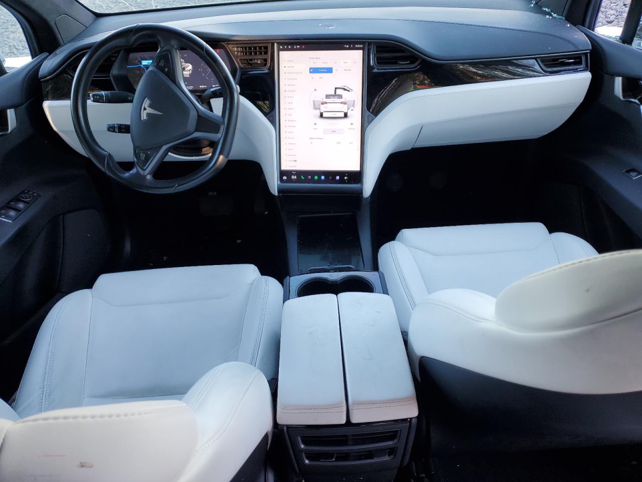 2018 Tesla Model X VIN: 5YJXCAE2XJF106397 Lot: 81928705