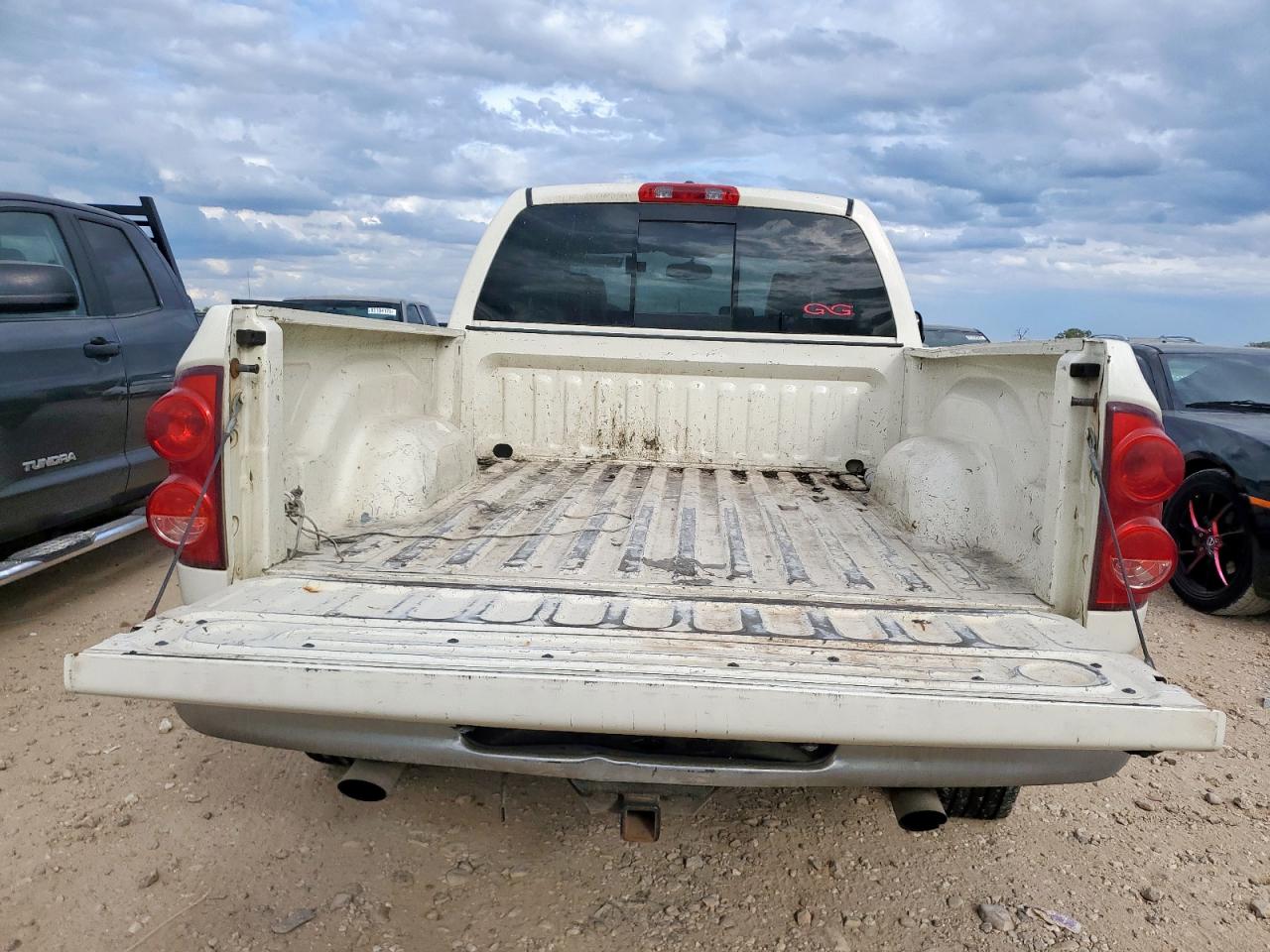 2007 Dodge Ram 1500 St VIN: 1D7HA18257J613060 Lot: 72082495