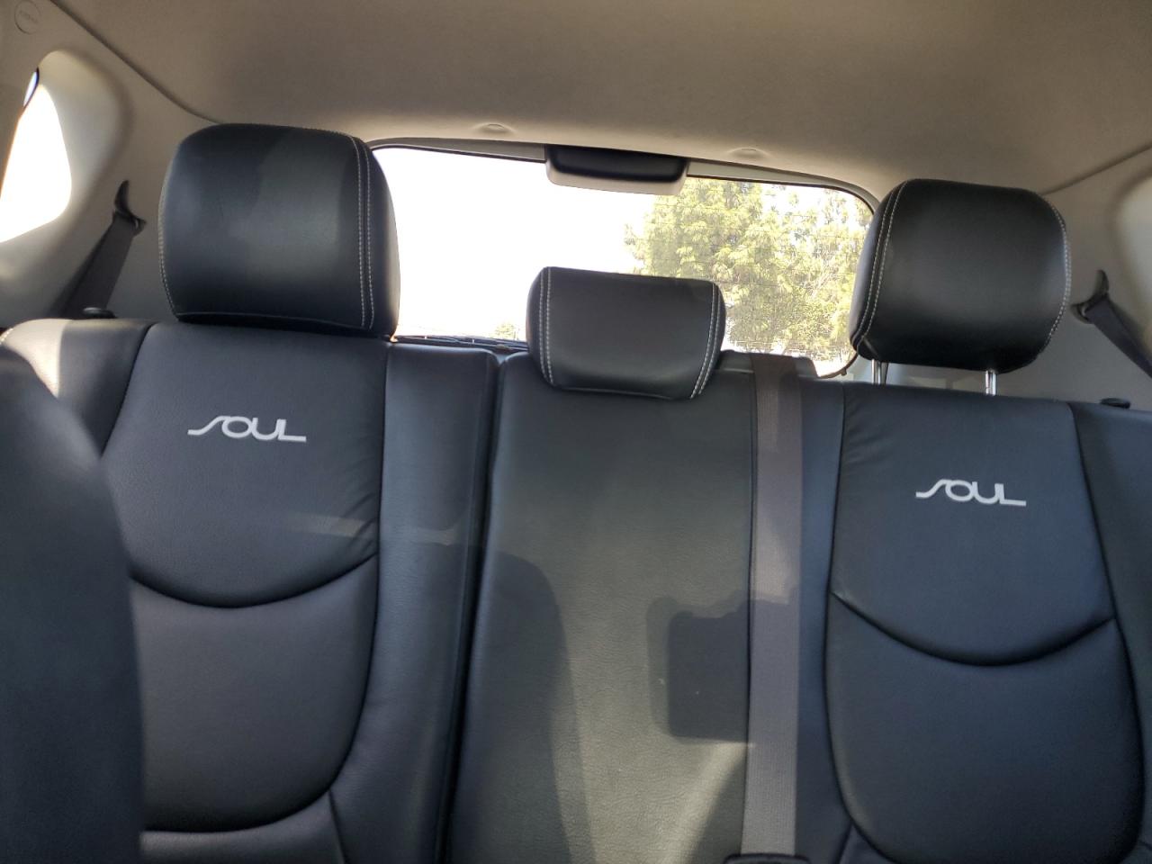 2012 Kia Soul + VIN: KNDJT2A62C7420798 Lot: 85304345