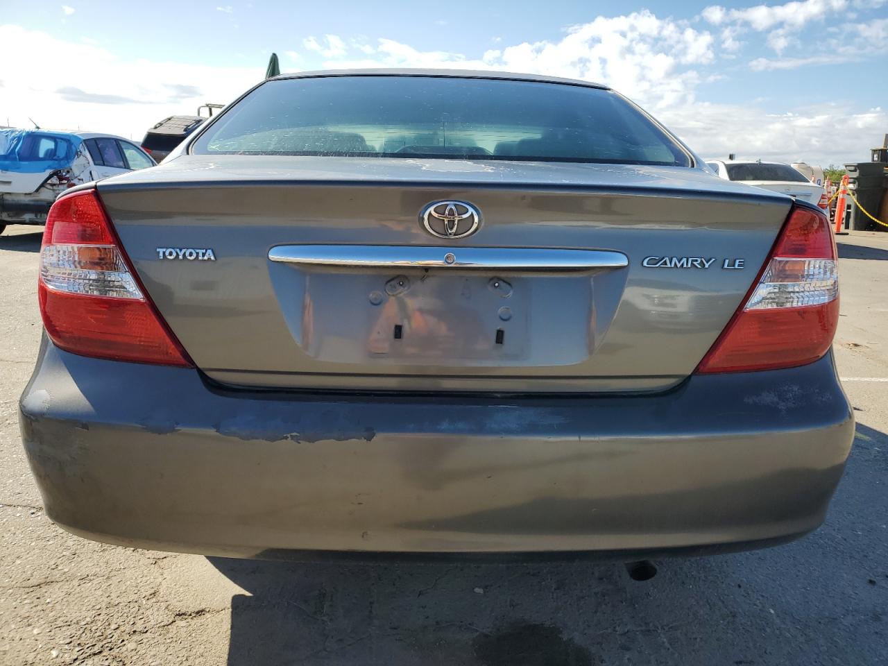 2002 Toyota Camry Le VIN: JTDBE32K720064999 Lot: 82199375