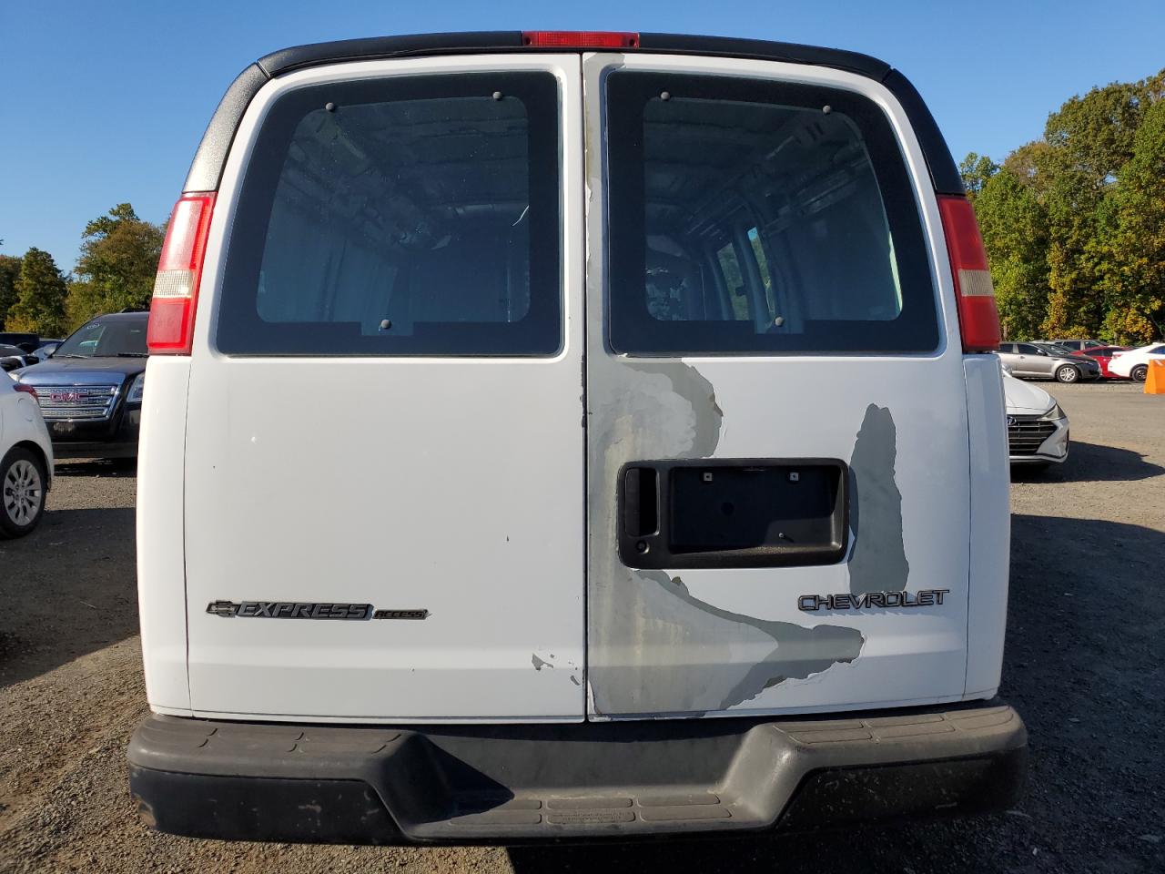 2006 Chevrolet Express G1500 VIN: 1GCFG15X861170935 Lot: 85082585