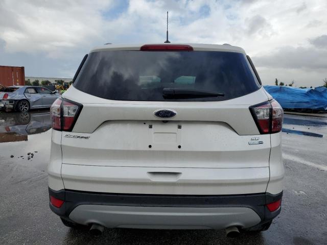  FORD ESCAPE 2017 Белы