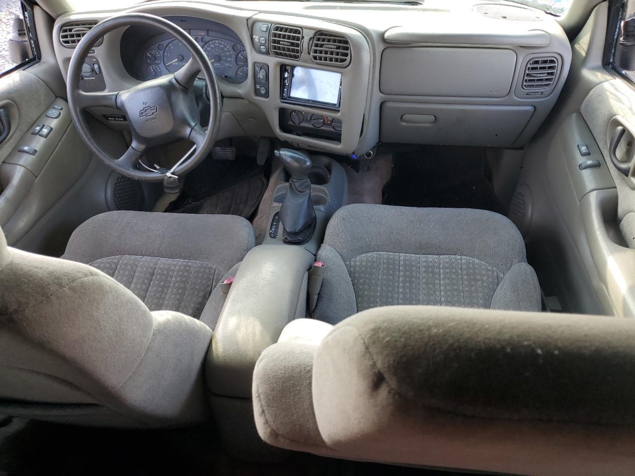 2002 Chevrolet Blazer VIN: 1GNCT18W42K184473 Lot: 90740945