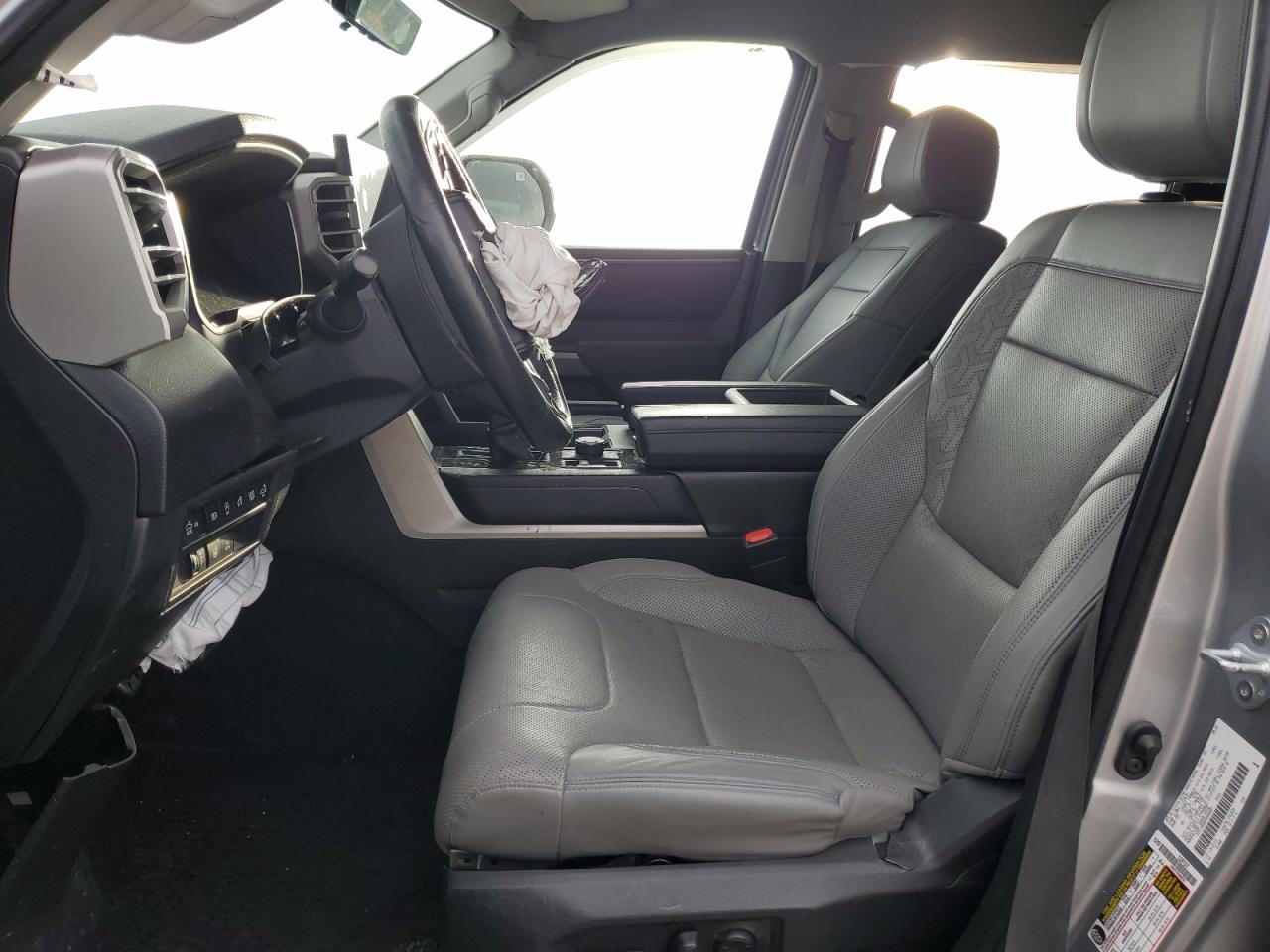 2022 Toyota Tundra Crewmax Sr VIN: 5TFLA5DB8NX048007 Lot: 82646005