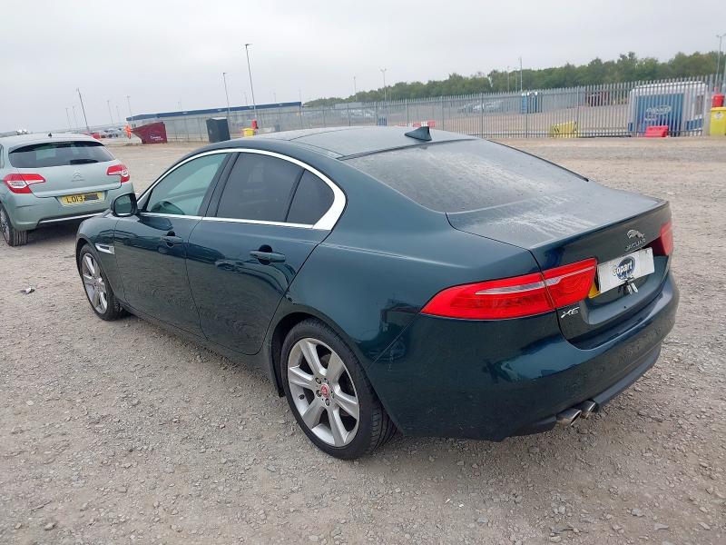 2015 JAGUAR XE PORTFOLIO D AUTO 