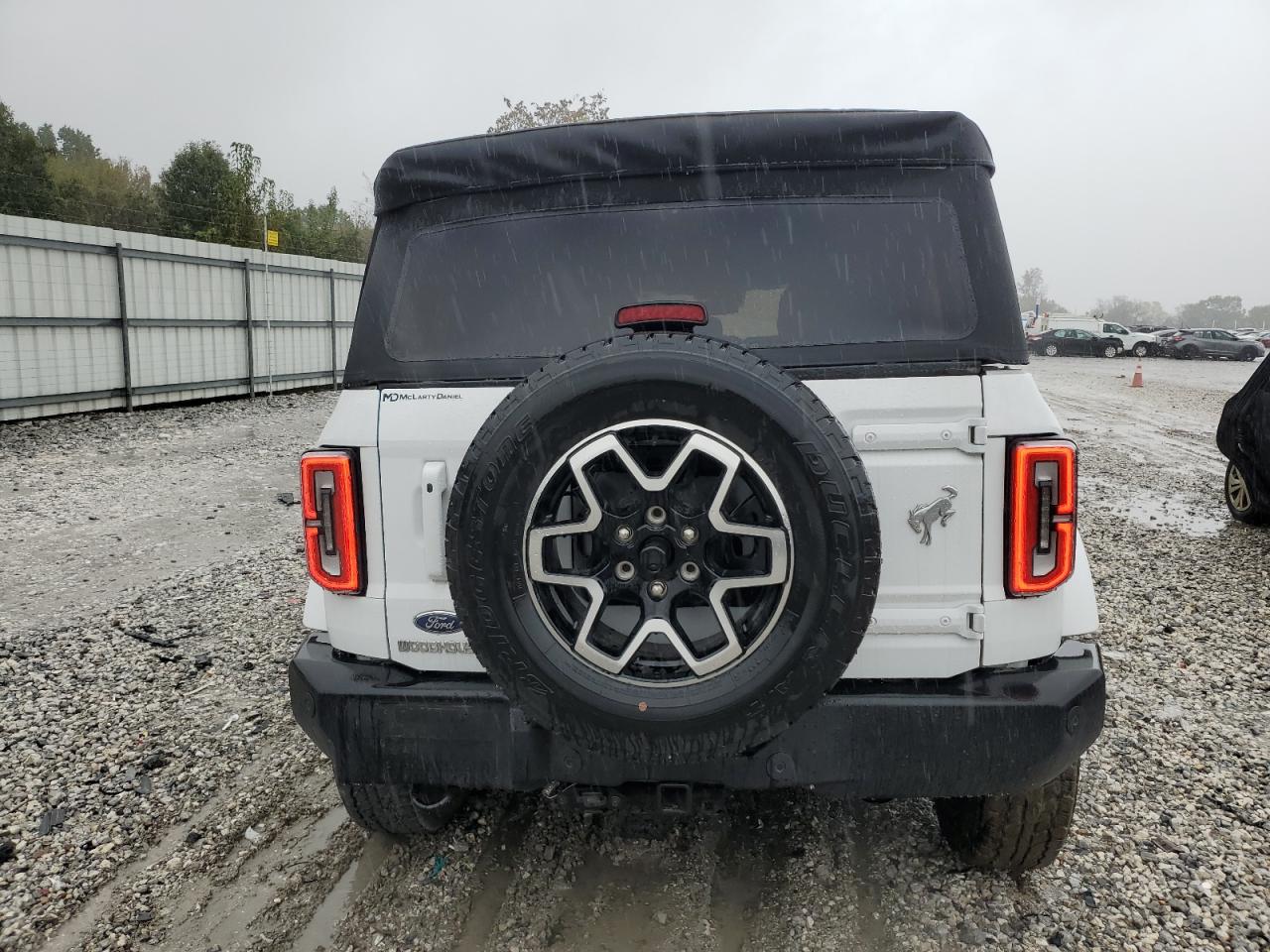 2022 Ford Bronco Base VIN: 1FMDE5BH8NLB16390 Lot: 90008635