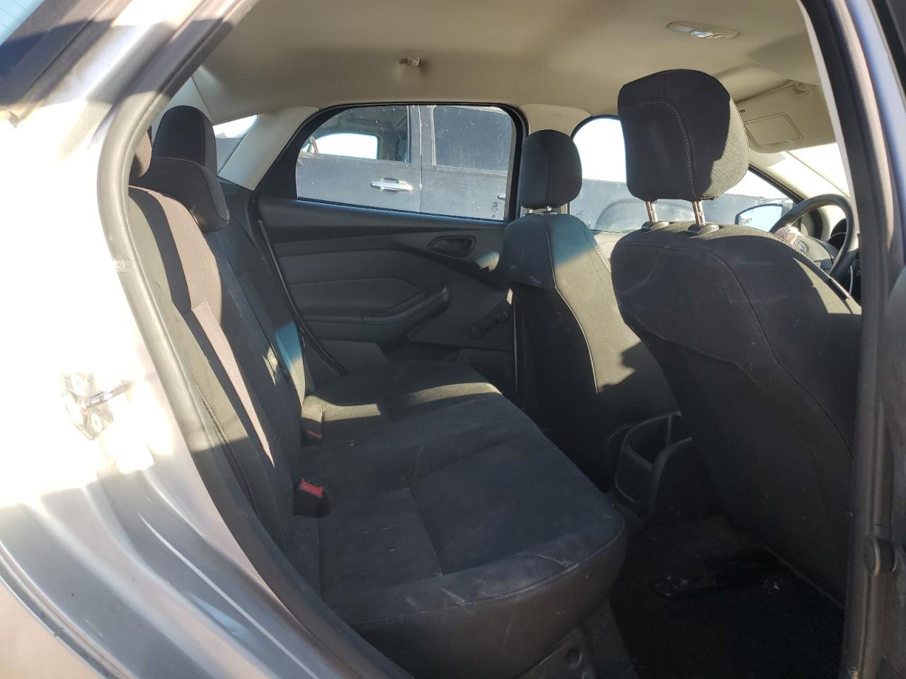 2018 Ford Focus S VIN: 1FADP3E24JL312398 Lot: 85785895