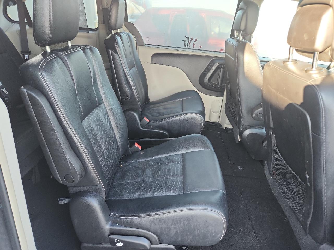 2015 Chrysler Town & Country Touring L VIN: 2C4RC1CG7FR610070 Lot: 90397745