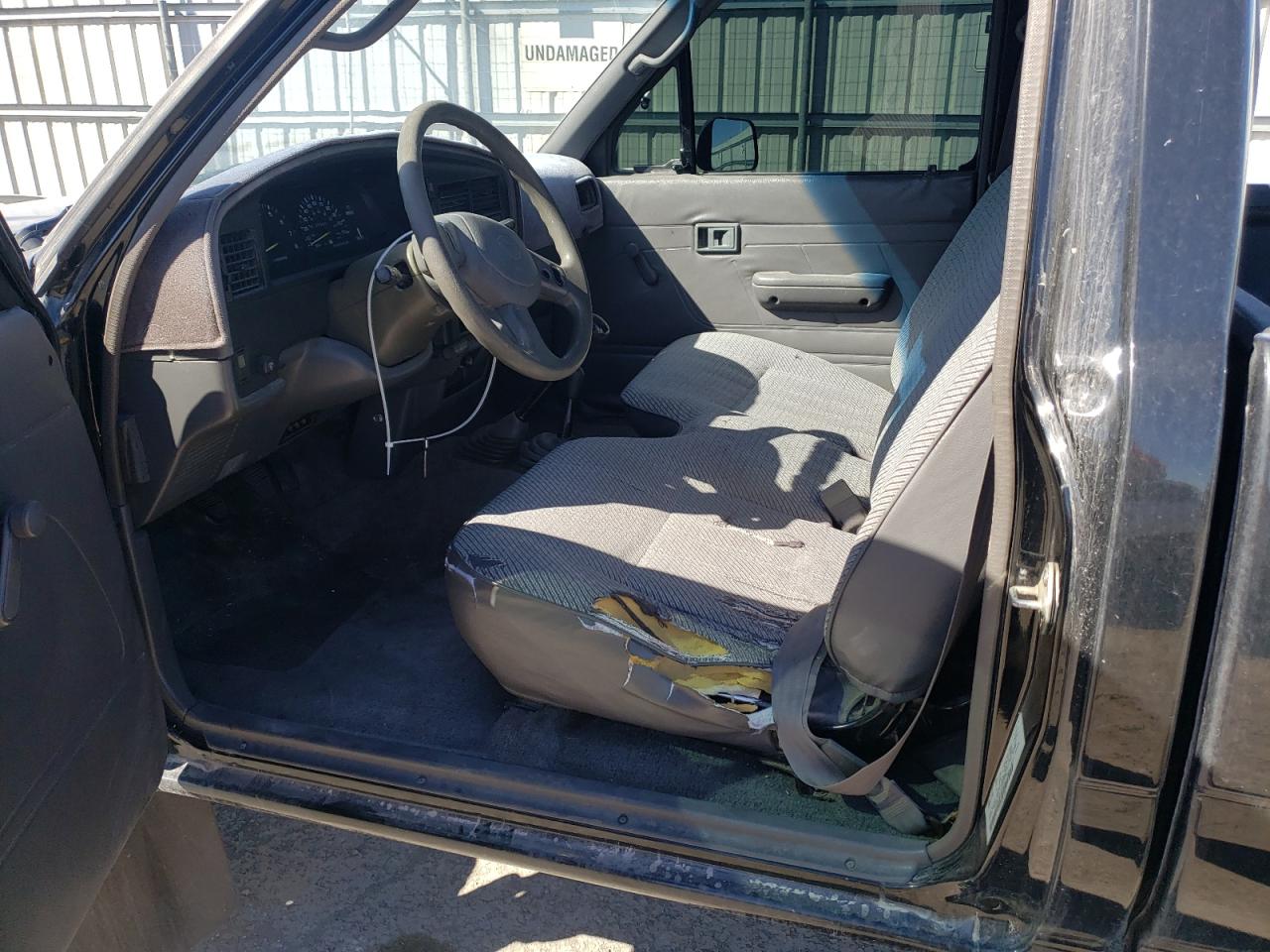 1994 Toyota Pickup 1/2 Ton Short Wheelbase Dx VIN: 4TARN01P2RZ238716 Lot: 69889915