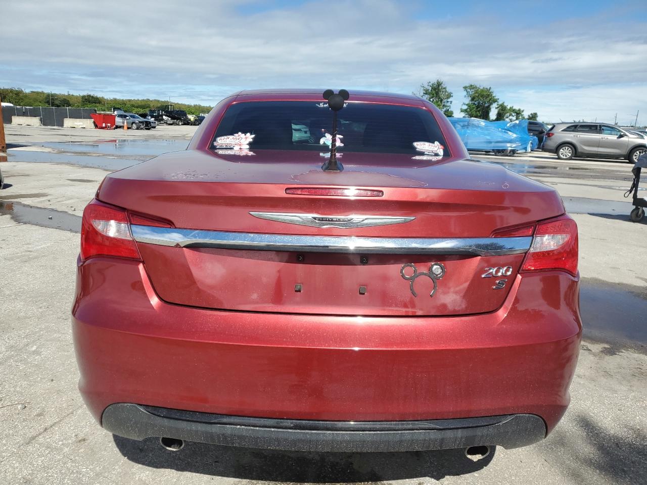 2013 Chrysler 200 S VIN: 1C3BCBGG5DN584276 Lot: 86240925