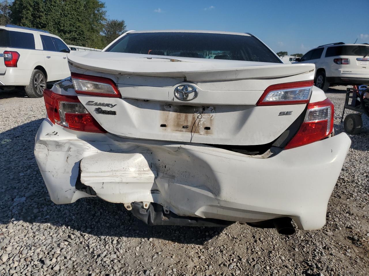2014 Toyota Camry L VIN: 4T1BF1FK8EU377628 Lot: 82333935
