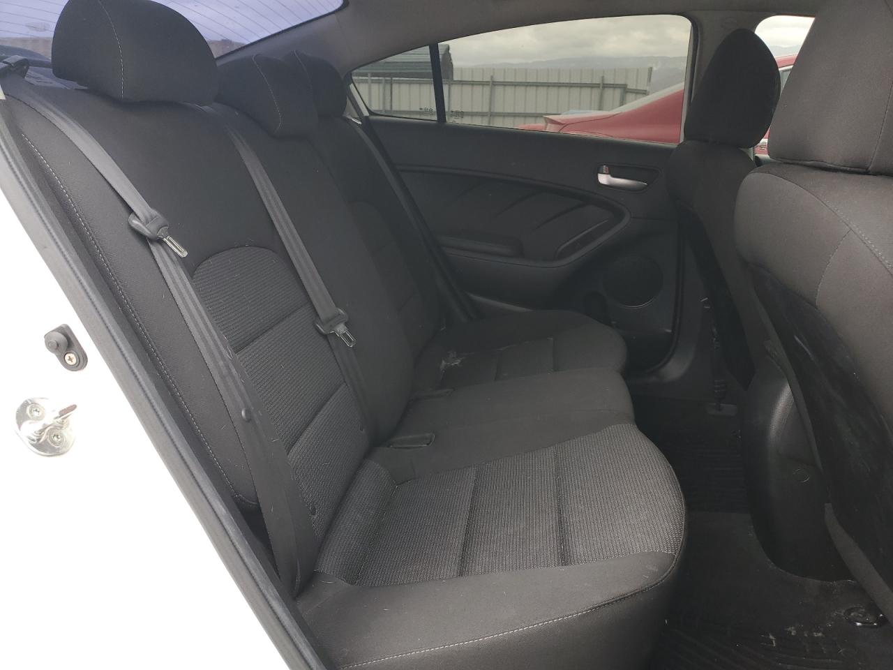 2018 Kia Forte Lx VIN: 3KPFK4A70JE247275 Lot: 82467535