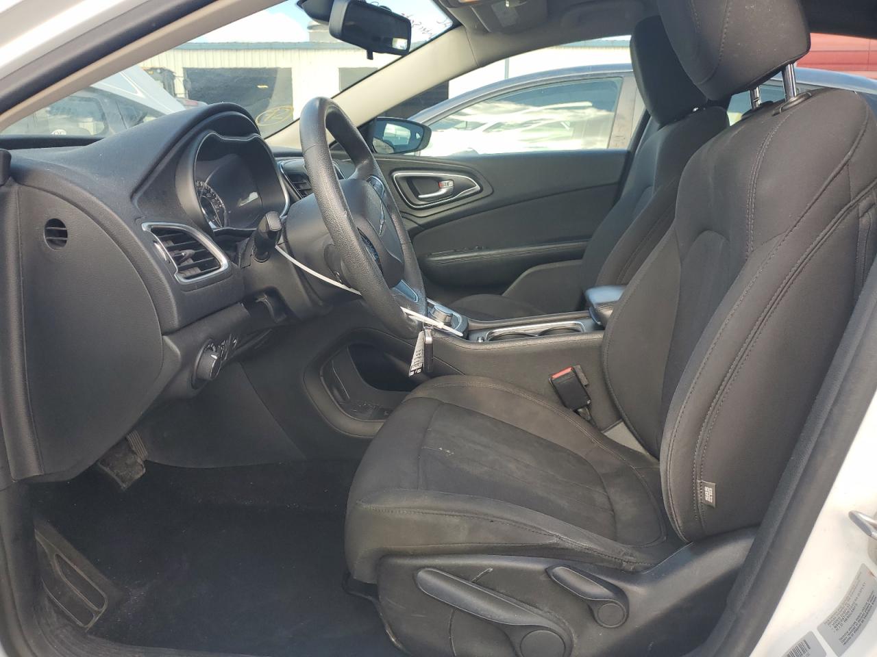 2015 Chrysler 200 Limited VIN: 1C3CCCAB3FN751616 Lot: 89737535