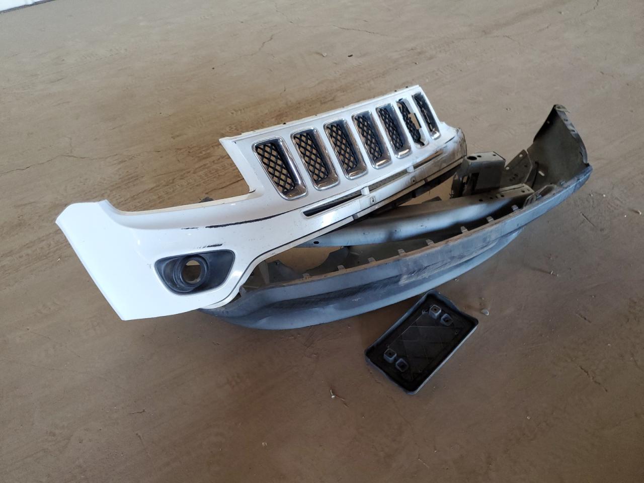 2014 Jeep Compass Sport VIN: 1C4NJCBA4ED844424 Lot: 85646575