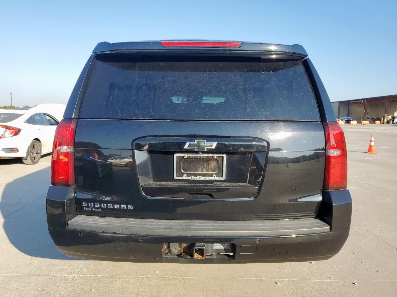 2017 Chevrolet Suburban K1500 Lt VIN: 1GNSKHKCXHR389382 Lot: 85829455