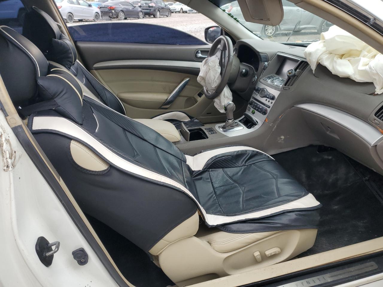 2008 Infiniti G37 Base VIN: JNKCV64E68M131010 Lot: 90692975