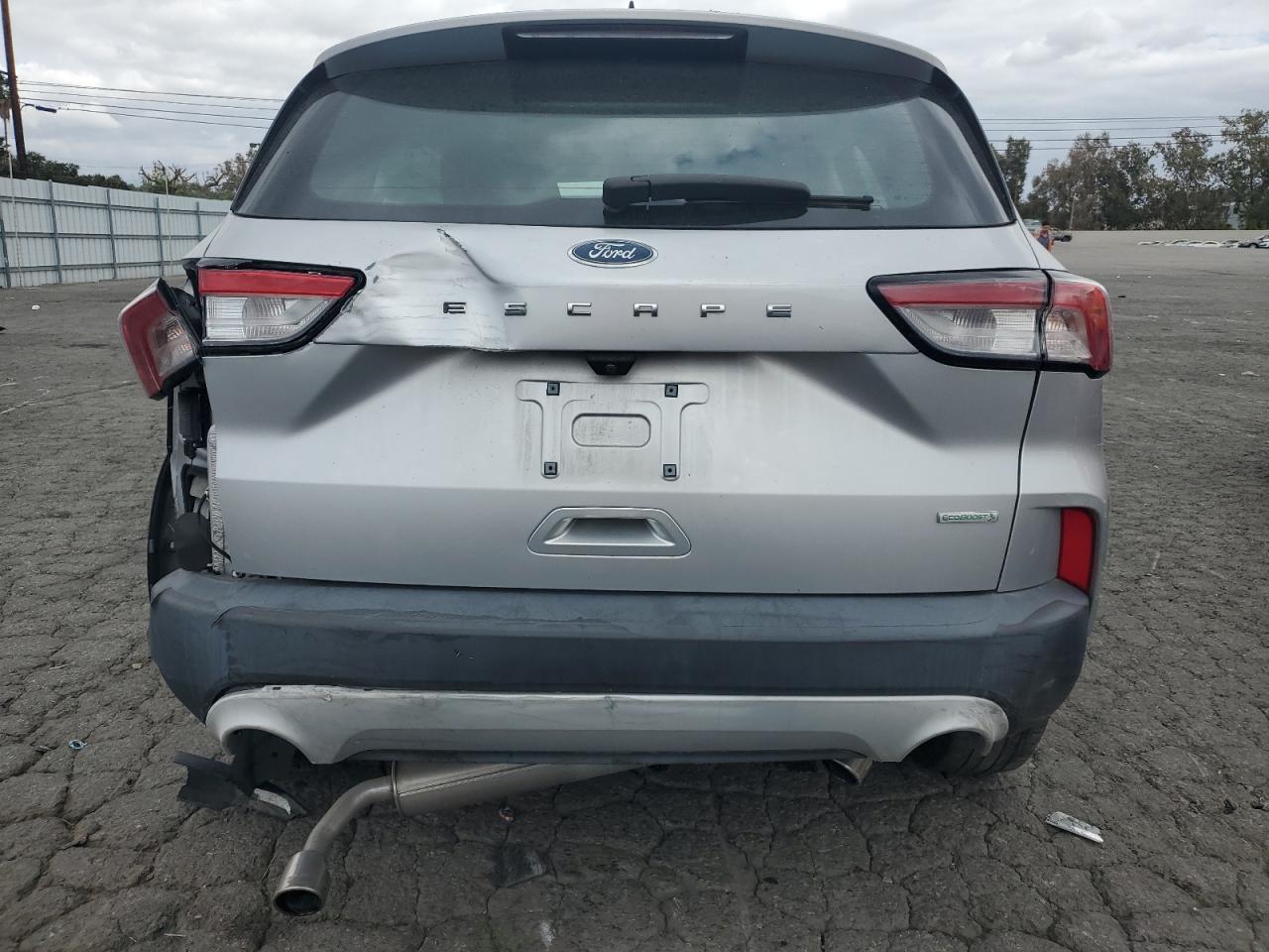 2020 Ford Escape S VIN: 1FMCU0F6XLUC24768 Lot: 81994615