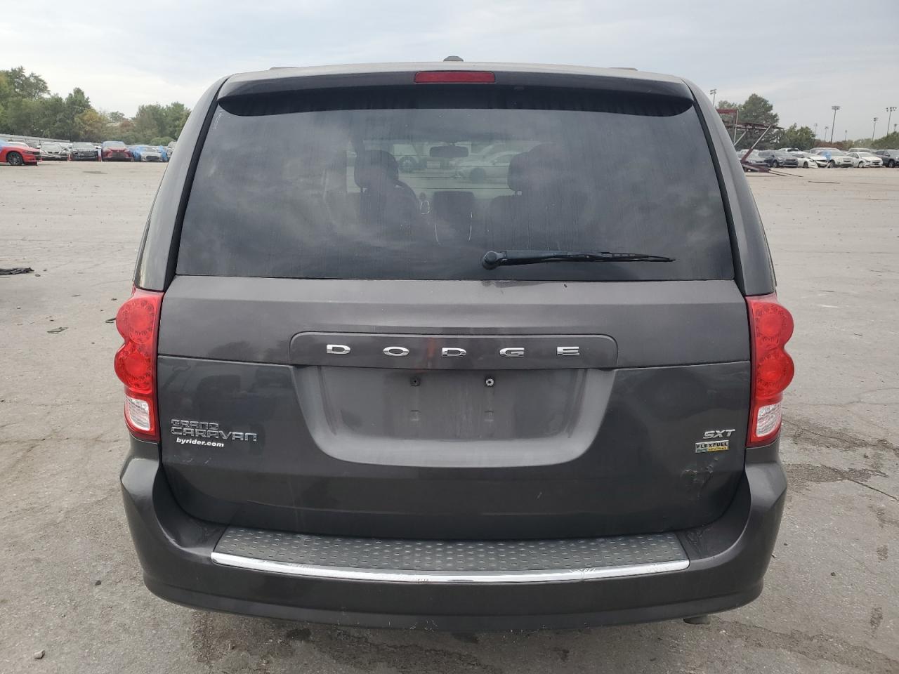 2017 Dodge Grand Caravan Sxt VIN: 2C4RDGCG5HR557954 Lot: 82394325