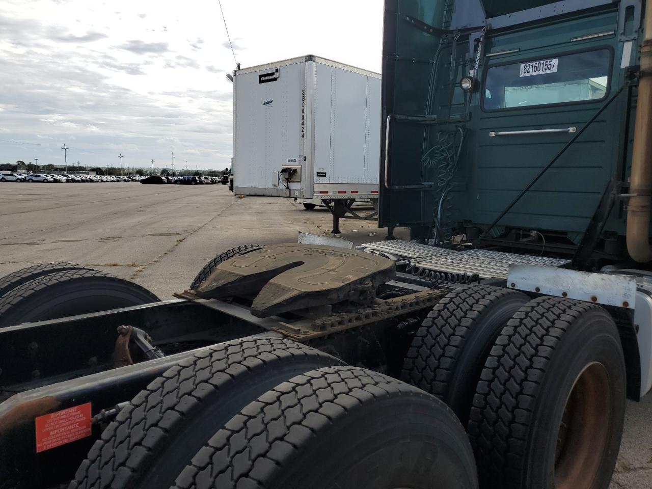 2016 Volvo Vnl Semi Truck VIN: 4V4NC9TH6GN930943 Lot: 82160155