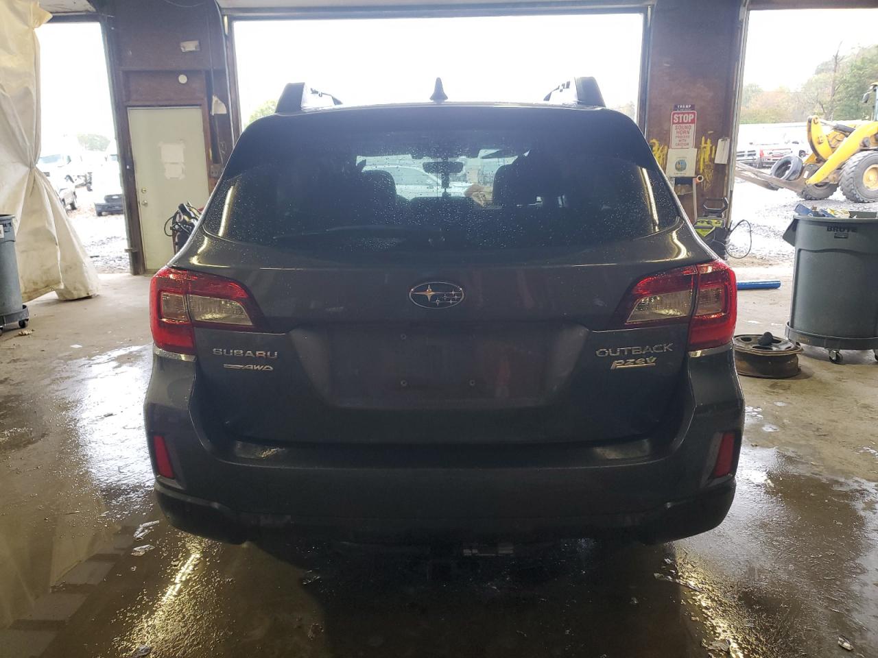 2017 Subaru Outback 2.5I Limited VIN: 4S4BSANC2H3217602 Lot: 85305985