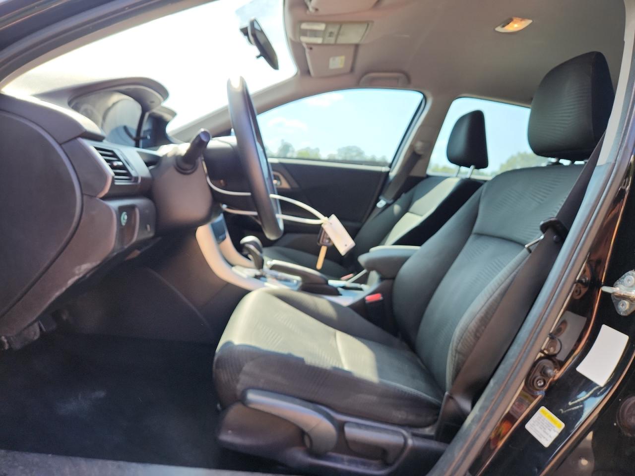 2015 Honda Accord Lx VIN: 1HGCR2F33FA255892 Lot: 84928515