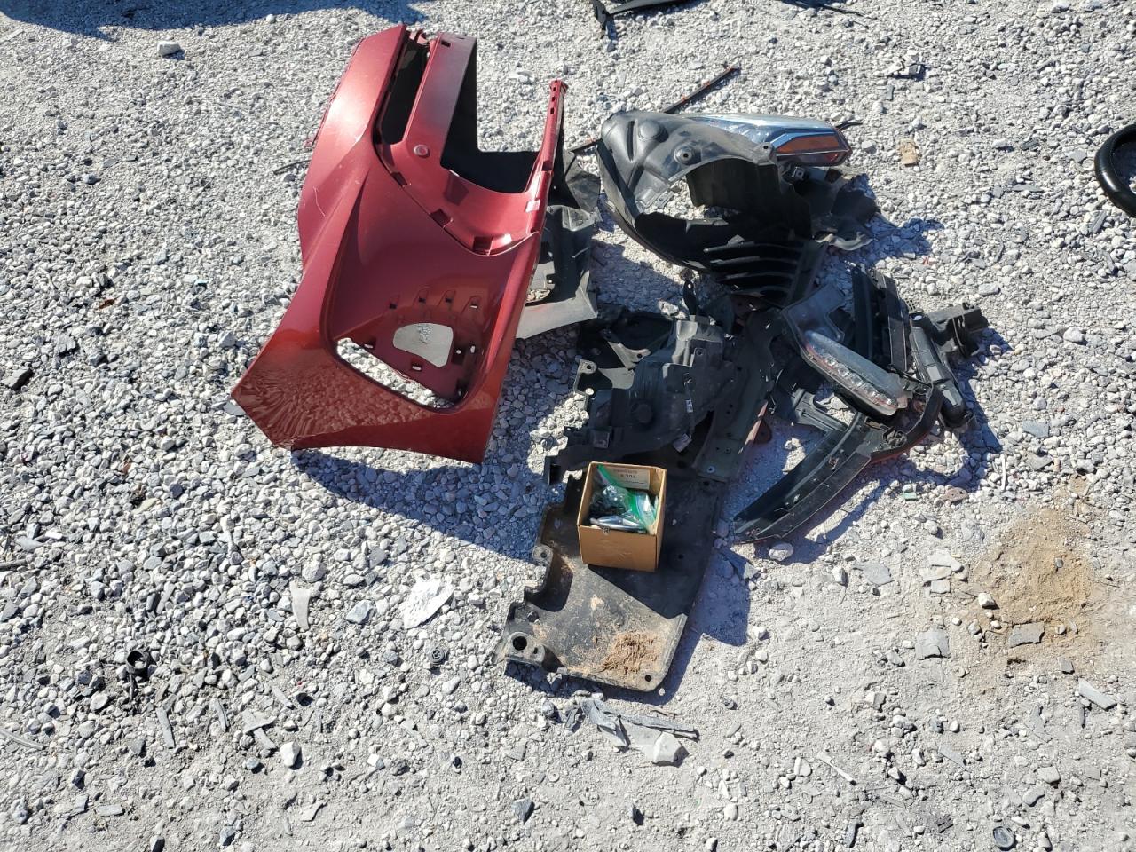 2018 Toyota Corolla Le Eco VIN: 5YFBPRHE3JP767275 Lot: 85144515