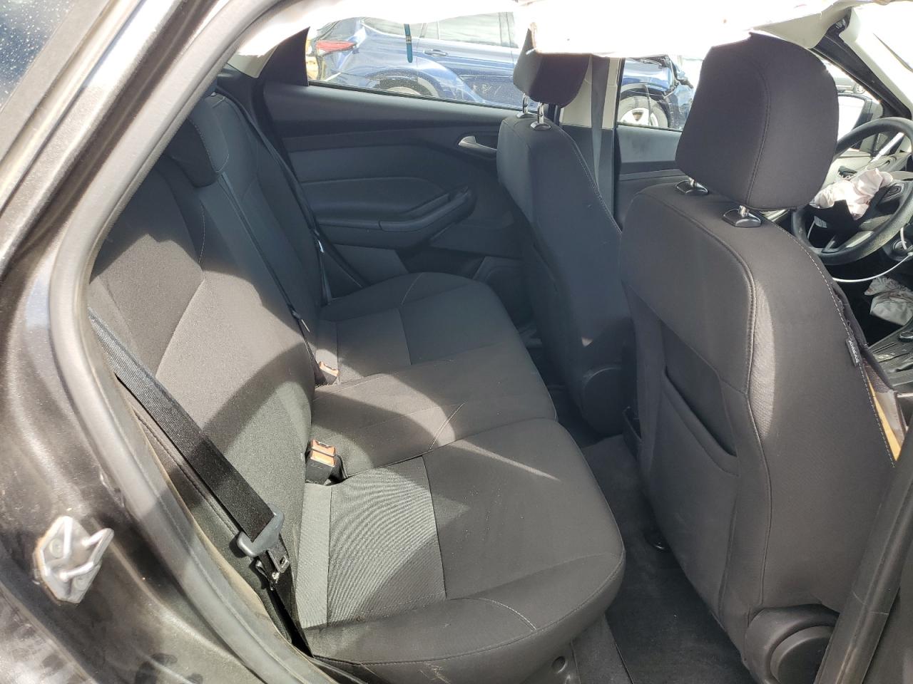 2016 Ford Focus Se VIN: 1FADP3K22GL315667 Lot: 84710445