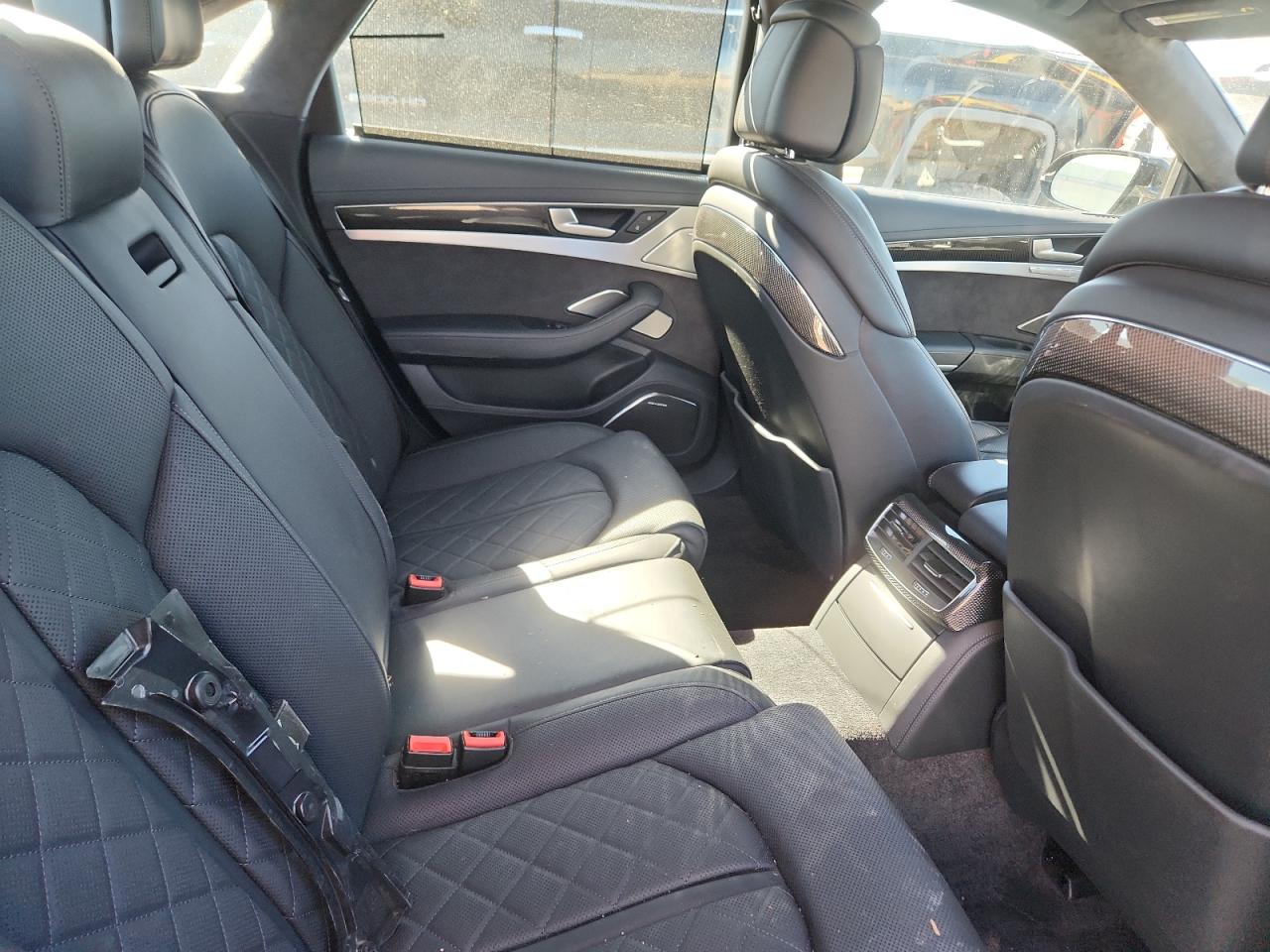 2016 Audi S8 Plus Quattro VIN: WUAJ5AFDXGN900412 Lot: 90928675