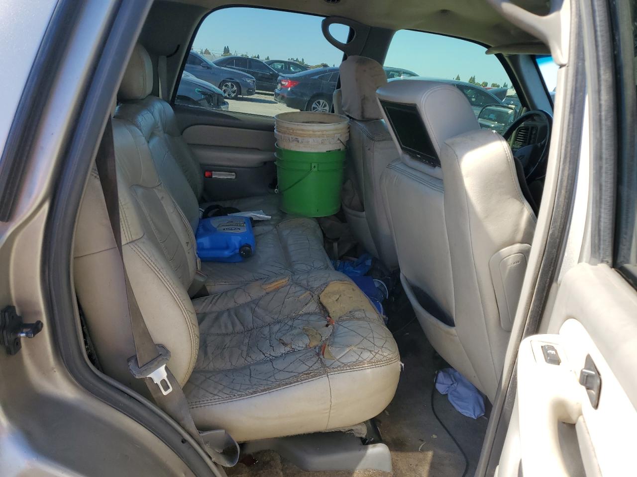 2002 Chevrolet Tahoe K1500 VIN: 1GNEK13T62R287507 Lot: 87012275