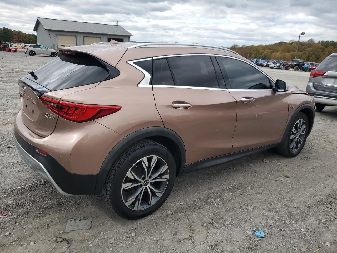 QX30 QX30