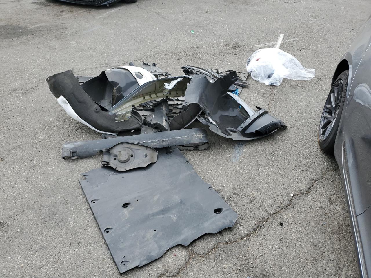 2025 Tesla Model 3 VIN: 5YJ3E1EA7SF893584 Lot: 84391305