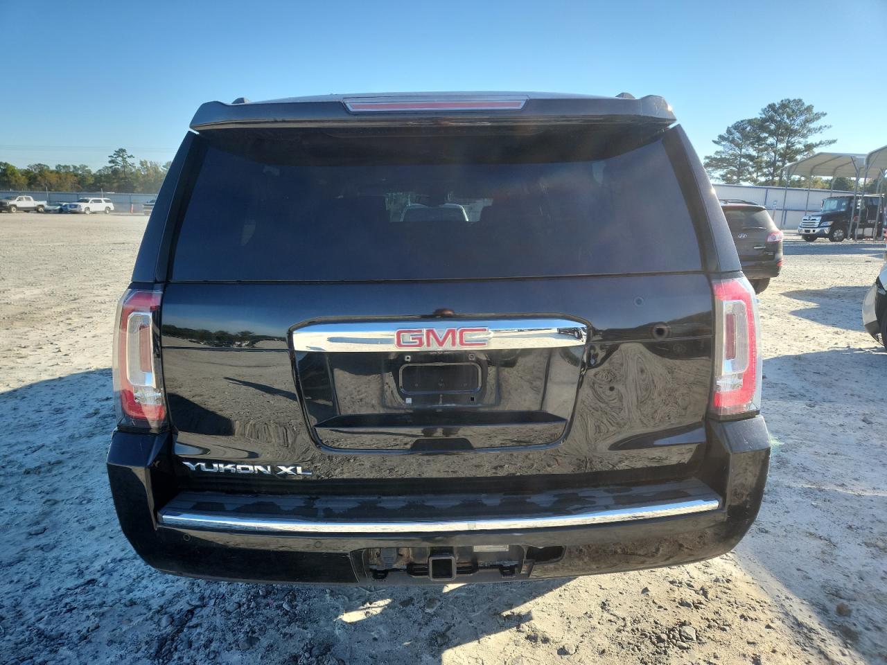 2016 GMC Yukon Xl Denali VIN: 1GKS2HKJ7GR158790 Lot: 87305445