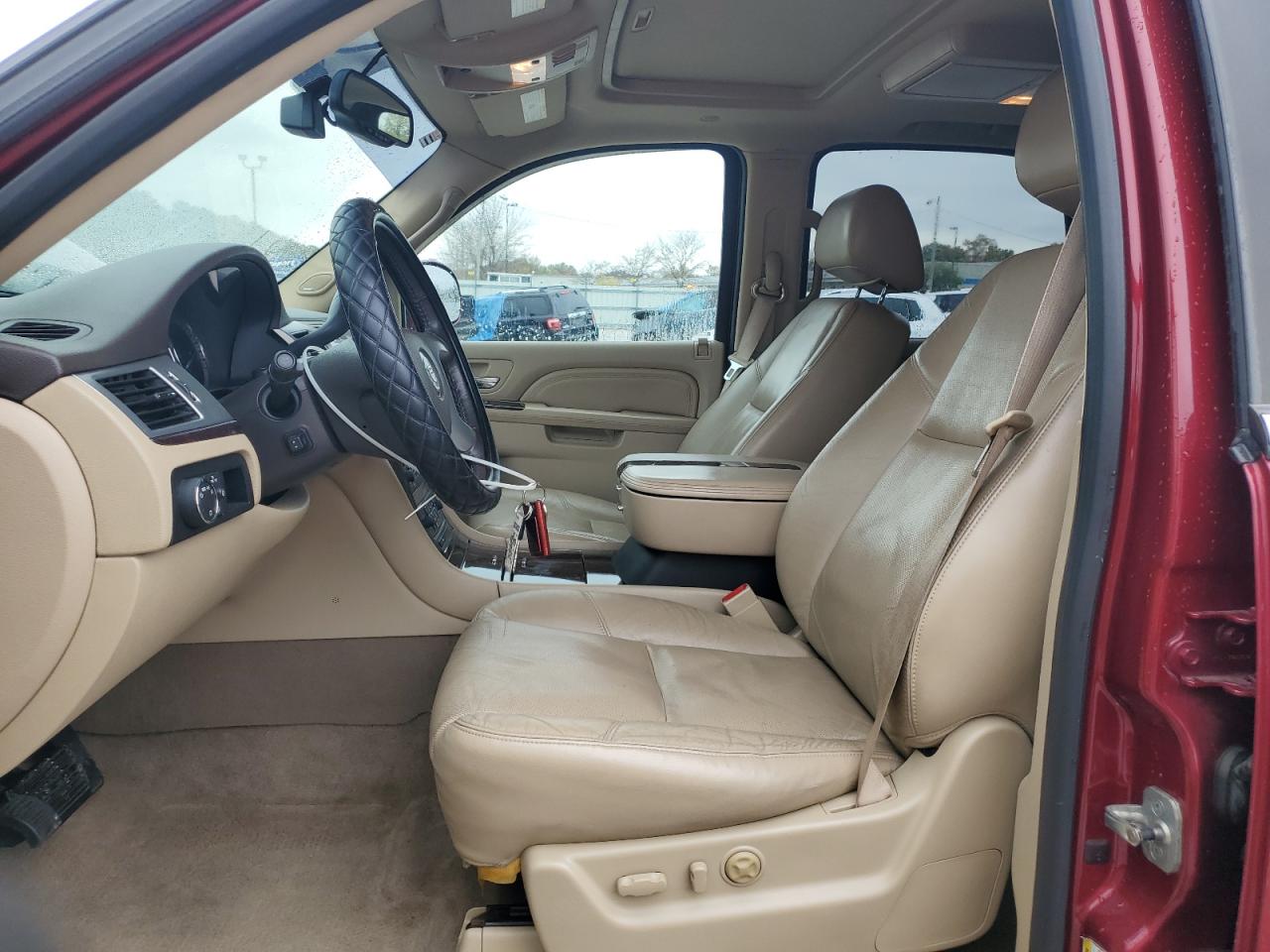 2010 Cadillac Escalade Premium VIN: 1GYUKCEF5AR209705 Lot: 90145355