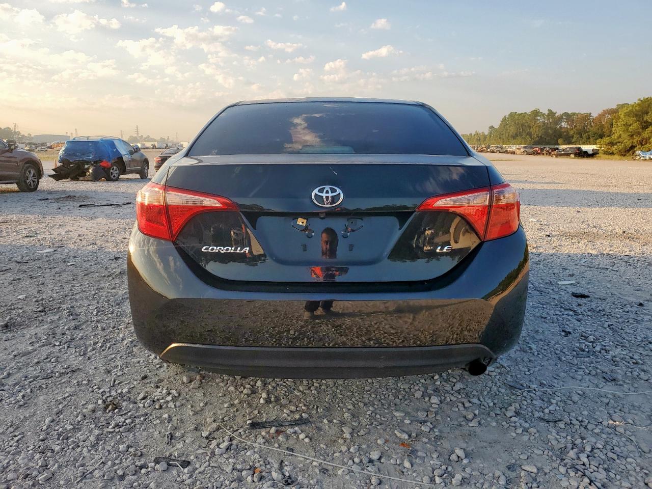 2017 Toyota Corolla L VIN: 2T1BURHE5HC863721 Lot: 84635385