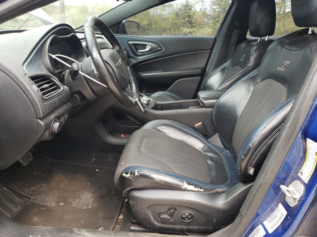 2015 Chrysler 200 S VIN: 1C3CCCBBXFN555042 Lot: 82428265