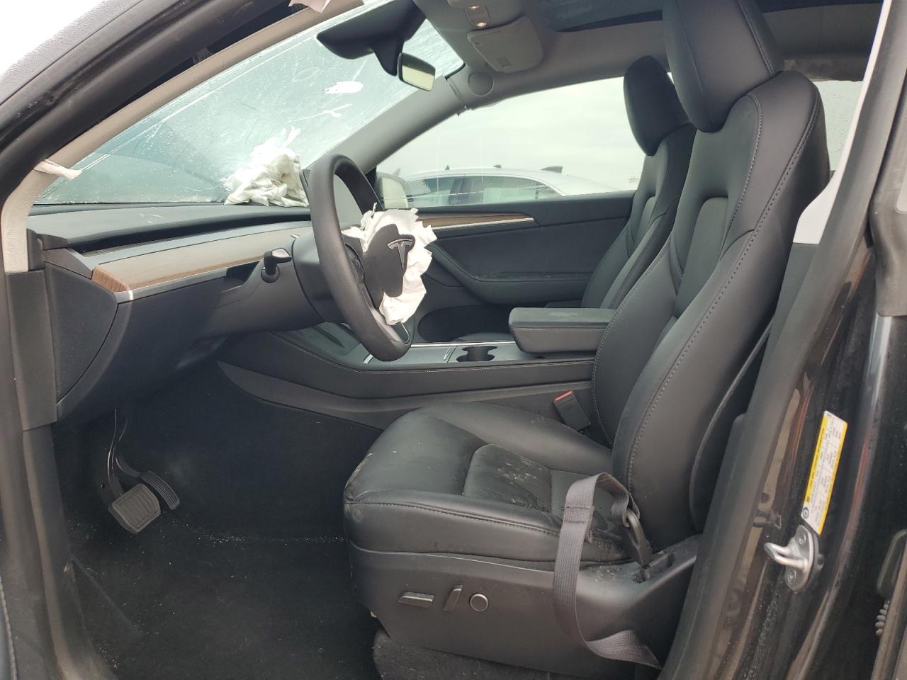 2024 Tesla Model Y VIN: 7SAYGAEE3RF024710 Lot: 82786045