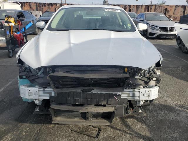  FORD FUSION 2018 Белы