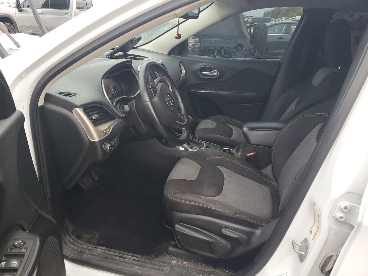 2014 Jeep Cherokee Latitude VIN: 1C4PJMCB7EW177519 Lot: 86074075