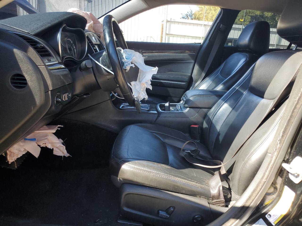 2017 Chrysler 300 Limited VIN: 2C3CCAAG6HH521743 Lot: 86840685