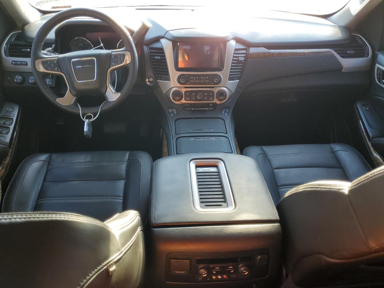 2015 GMC Yukon Denali VIN: 1GKS2CKJ7FR641195 Lot: 82192895