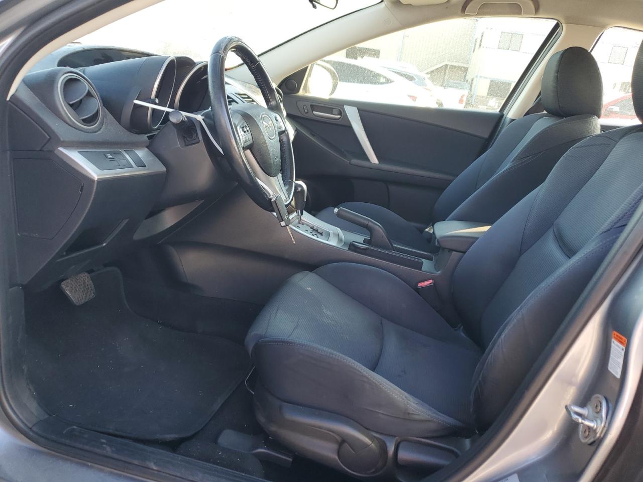 2010 Mazda 3 S VIN: JM1BL1S64A1184555 Lot: 86654465