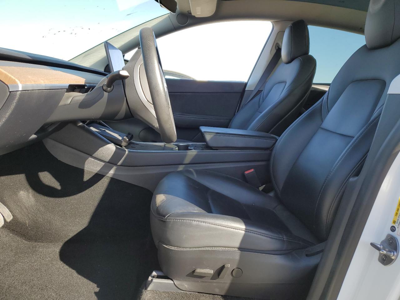 2020 Tesla Model Y VIN: 5YJYGDEE3LF038807 Lot: 85012205