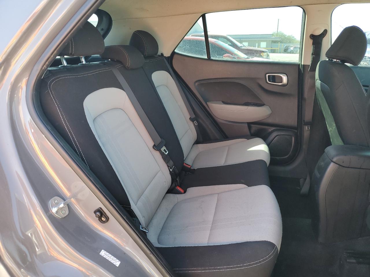 2020 Hyundai Venue Sel VIN: KMHRC8A33LU025716 Lot: 85589975