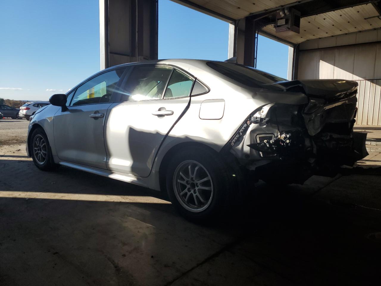 2022 Toyota Corolla Le VIN: JTDEAMDE1NJ041660 Lot: 89660685